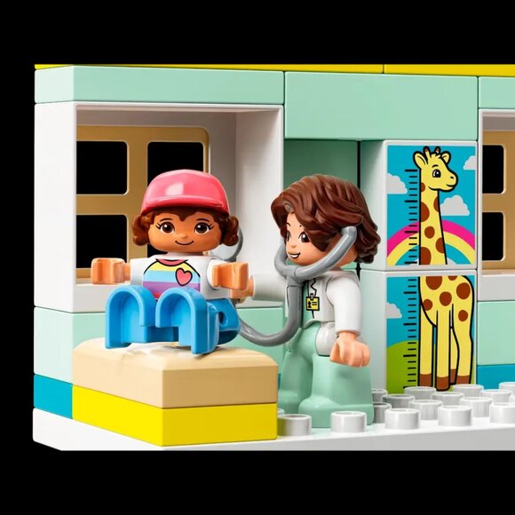 Lego Duplo Doctor Visit 10968 - Large Bricks Building Set Brand New - Picture 8 of 16